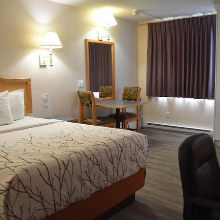 Canadas Best Value Inn & Suites-Castlegar Eksteriør billede