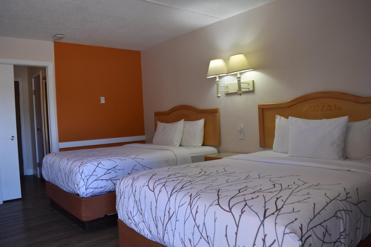 Canadas Best Value Inn & Suites-Castlegar Eksteriør billede