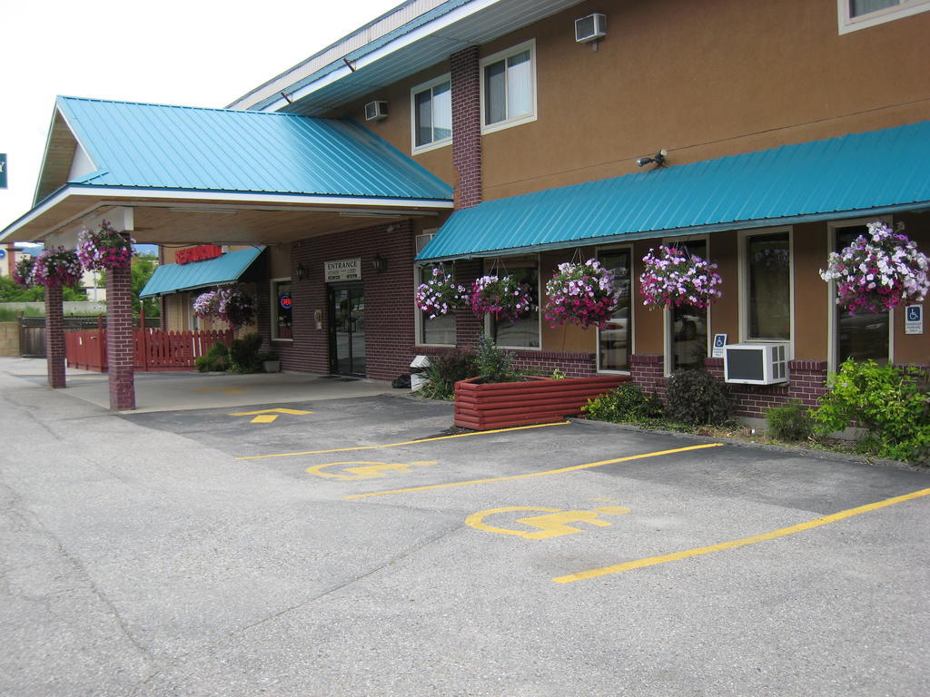 Canadas Best Value Inn & Suites-Castlegar Eksteriør billede