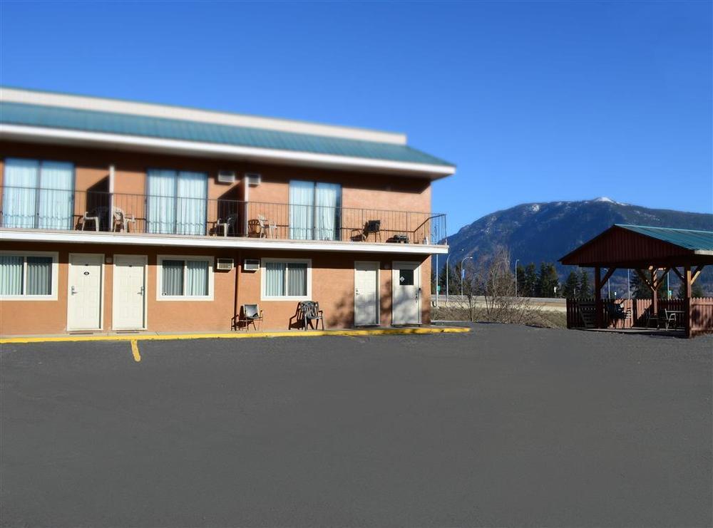 Canadas Best Value Inn & Suites-Castlegar Eksteriør billede