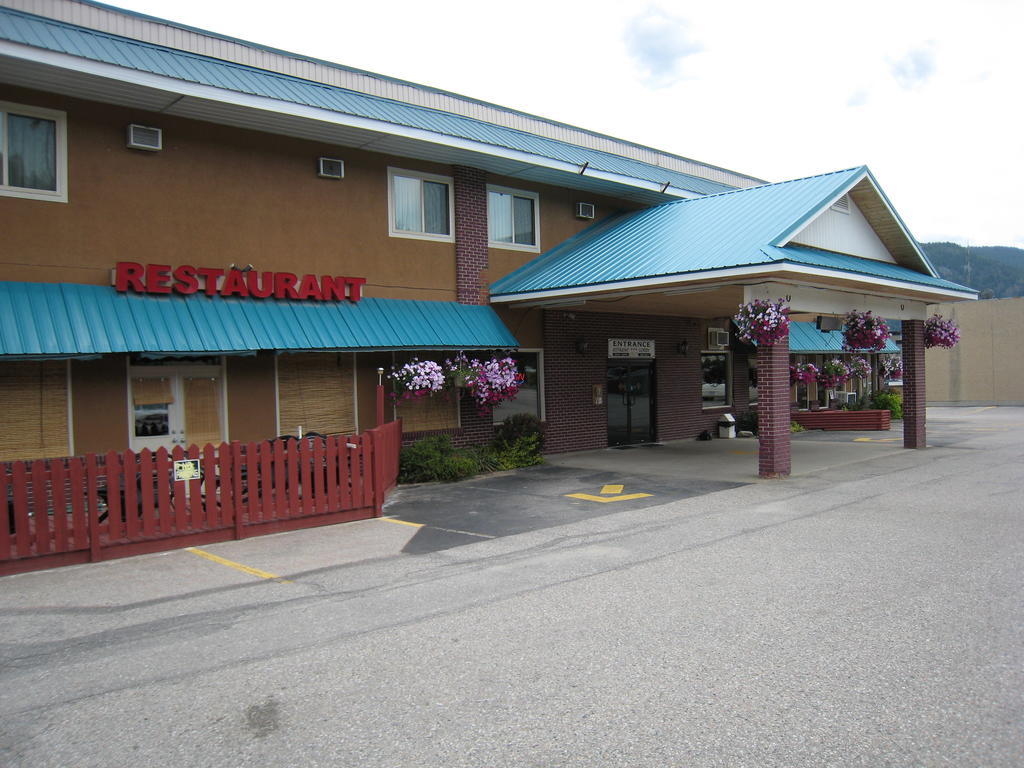 Canadas Best Value Inn & Suites-Castlegar Eksteriør billede