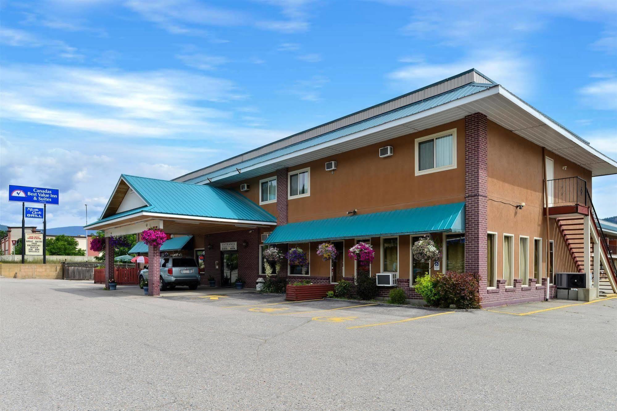 Canadas Best Value Inn & Suites-Castlegar Eksteriør billede